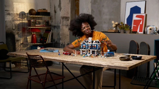 LEGO представила дом Крила / логово Векны из сериала «Очень странные дела»