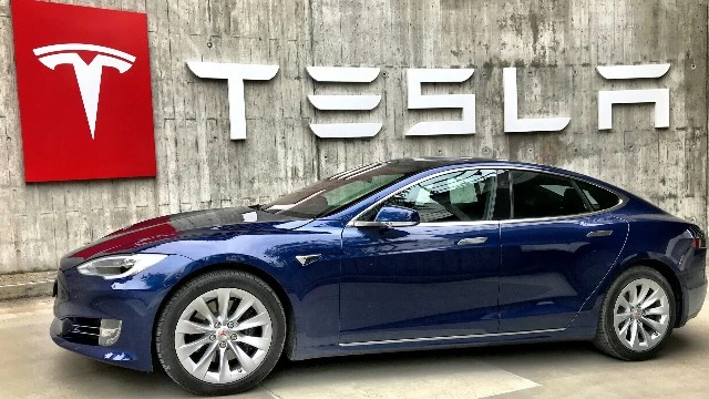 Хакер помог найти “несуществующие” данные Tesla и призвать компанию к ответственности