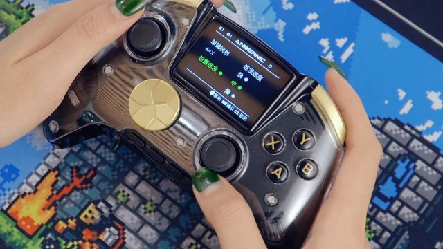 Никто не просил, но Anbernic показала геймпад RG G01 — в нем есть датчик пульса