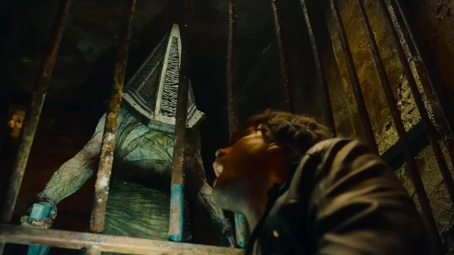 Вся Россия смотрит «Возвращение в Сайлент-Хилл», снятое за $23 млн под угрозами убийством. В цифре с 24 февраля