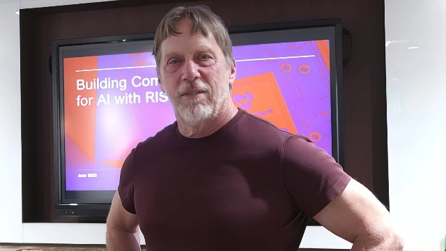 Джим Келлер: "Обновление NVIDIA CUDA может «убить» монополию CUDA"