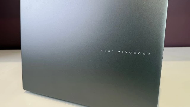 Обзор ASUS Vivobook S14 OLED: тонкий, мощный и недорогой. Такое вообще бывает?