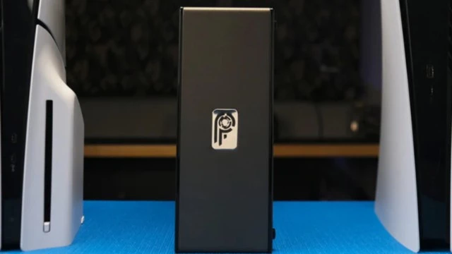 Моддер "сжал" PlayStation 5 до 6-литрового корпуса — консоль стала холоднее и экономичнее