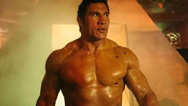 Байопик  «Крушащая машина» со Скалой Джонсоном выйдет в цифре 4 ноября