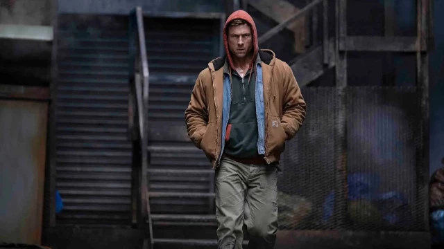 В успех нового "Бегущего человека" не особо верят — фильм выйдет "в цифре" уже 16 декабря 