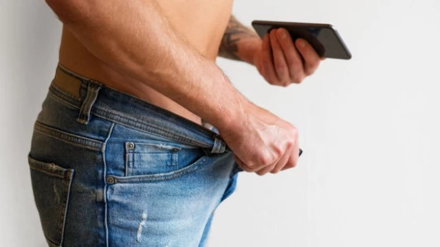 Штраф или 15 суток: в Китае законом запретили пересылать непристойные фотографии в личных чатах