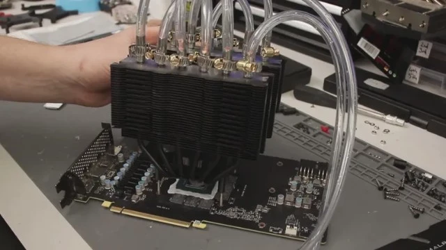 Воздушный кулер превратили в СЖО для видеокарты