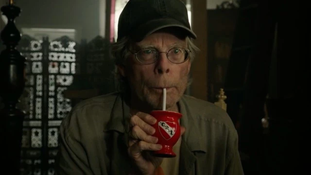 «АСТ» попросило Стивена Кинга подвергнуть цензуре «Оно», чтобы книга вернулась в продажу в России