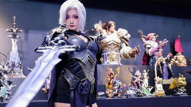 Blizzard явно больше любит китайских фанатов: такой красоты на обычном стенде ChinaJoy вы даже на BlizzCon не встретите 