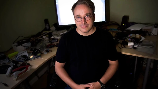 Отец ОС "Linux" до сих пор сидит на RX 580